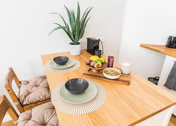 Luxury Style 2 Room Apartment By R&L In Centre