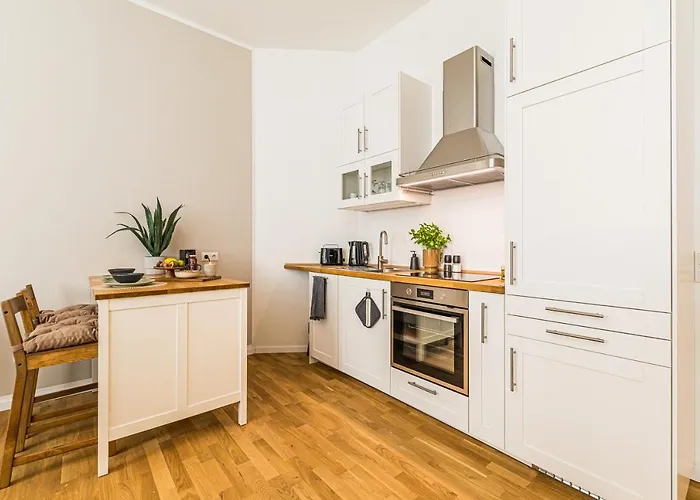 Luxury Style 2 Room Apartment By R&L In Centre
