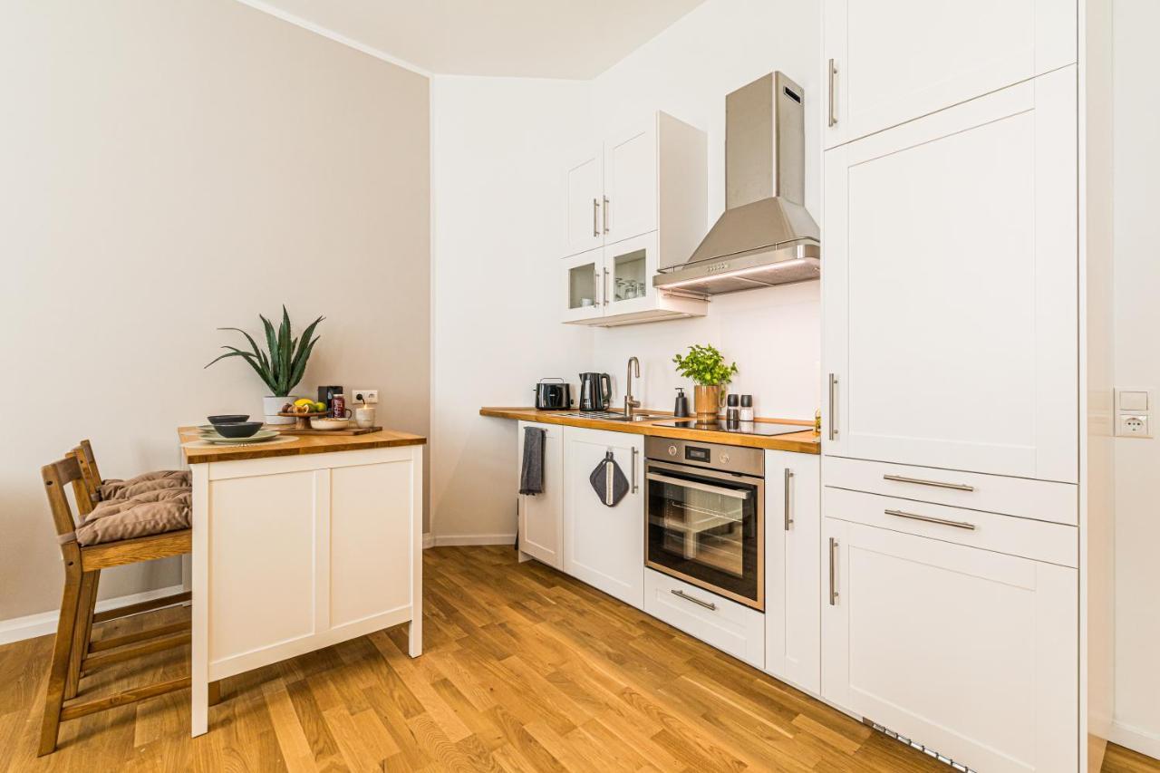 Luxury Style 2 By R&l In Centre Apartment